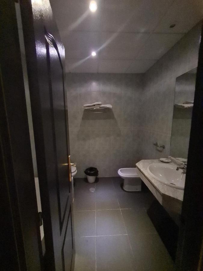 Hotel Lisboa Кастрильо-де-ла-Гуаренья Экстерьер фото